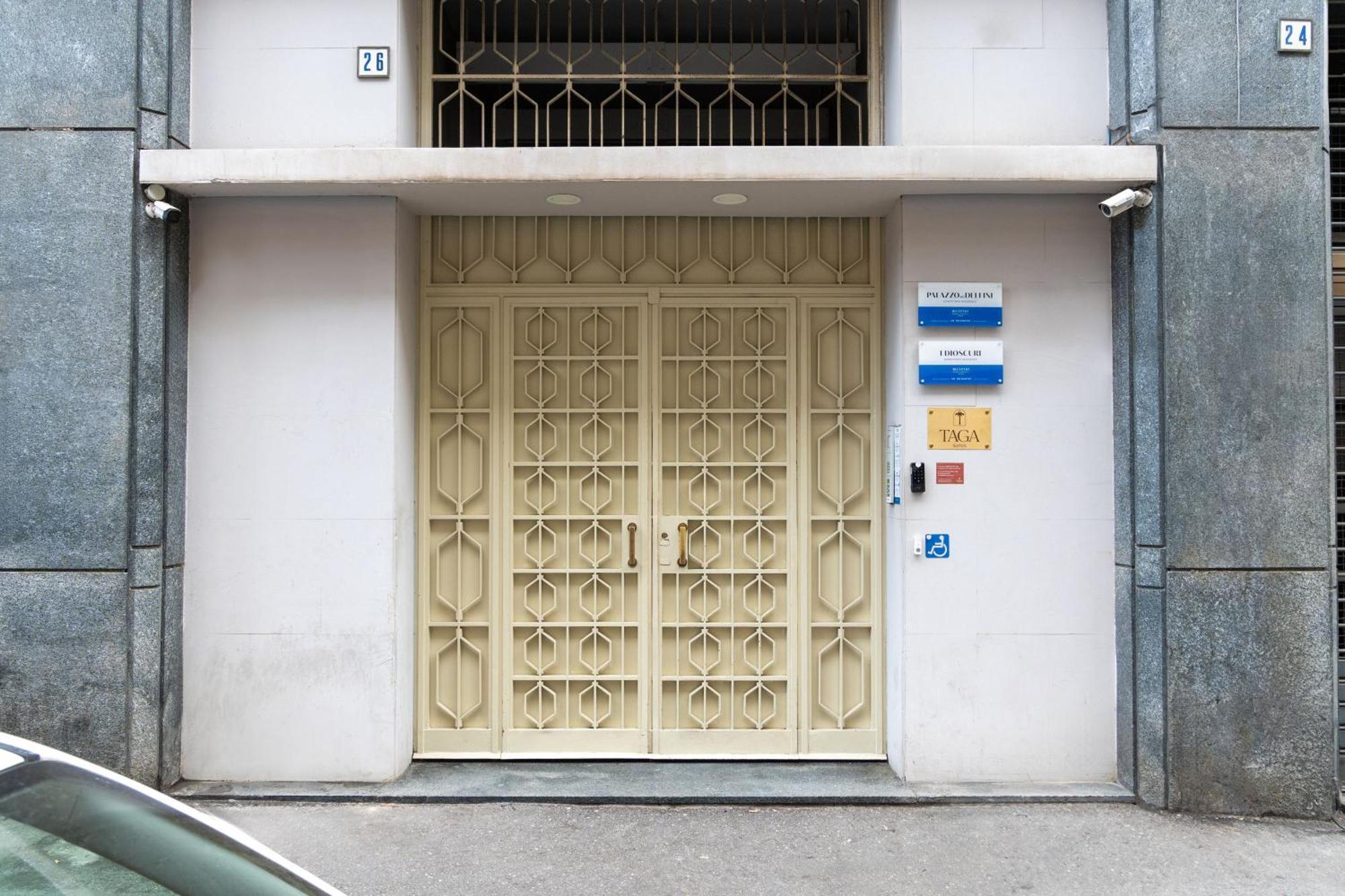 Residence Palazzo Dei Delfini By Receptio Catania Exterior photo
